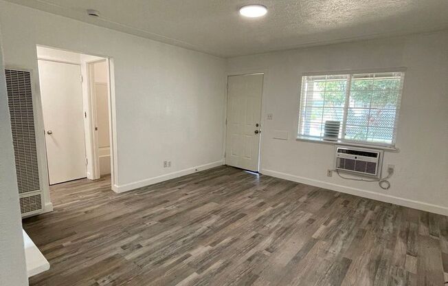 3421 E McKinley Ave