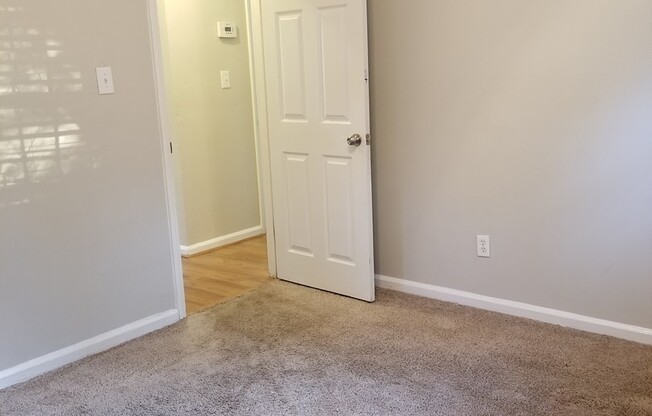 3 beds, 1 bath, $1,525