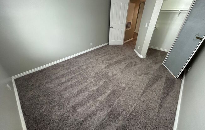 2 beds, 2 baths, $1,325, Unit # 127