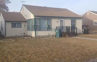 17 MAC ARTHUR AVE