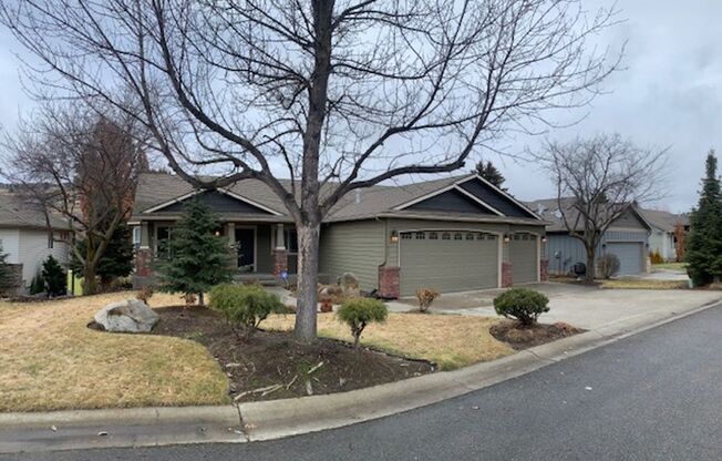 $3,495 / 4br - 3600ft2 - Exqusite, executive home right on golf course! #1528 (Liberty lake Wa.)