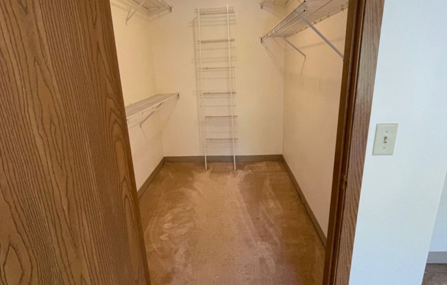 2 beds, 1 bath, 1,000 sqft, $1,025, Unit TE218X-222