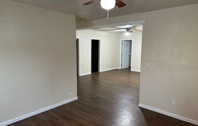 562 W. MATHENY AVE - 3 BEDROOM 2 BATH - TULARE