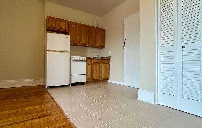 1 bed, 2 baths, $1,050, Unit 521