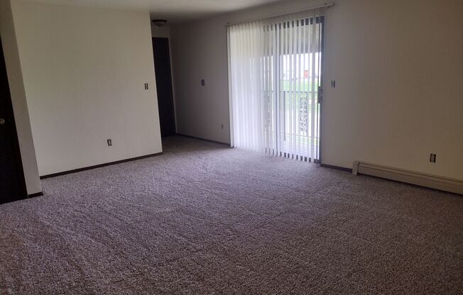 1 bed, 1 bath, 790 sqft, $1,019, Unit 1690-11