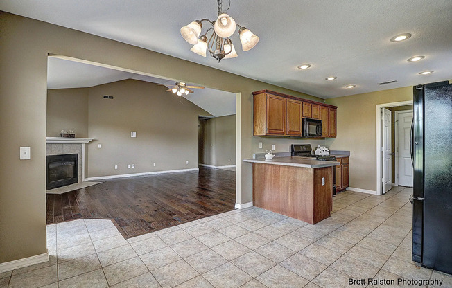 3 beds, 2 baths, $1,825