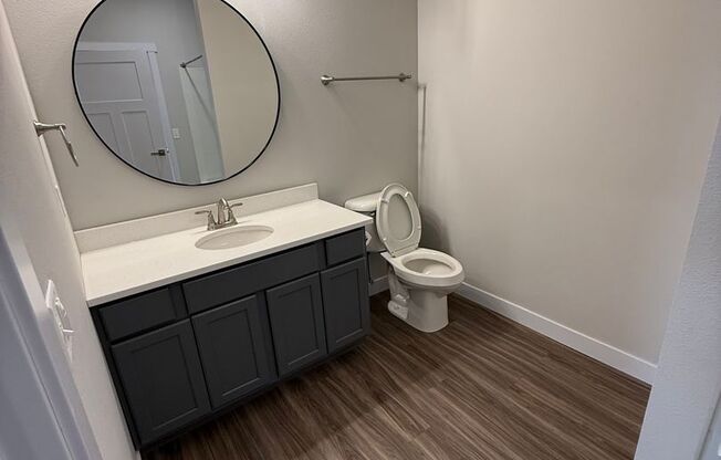 1 bed, 1 bath, 760 sqft, $1,300, Unit 207