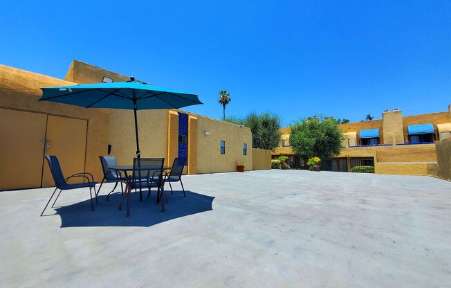 2 beds, 1.5 baths, $2,295, Unit 08