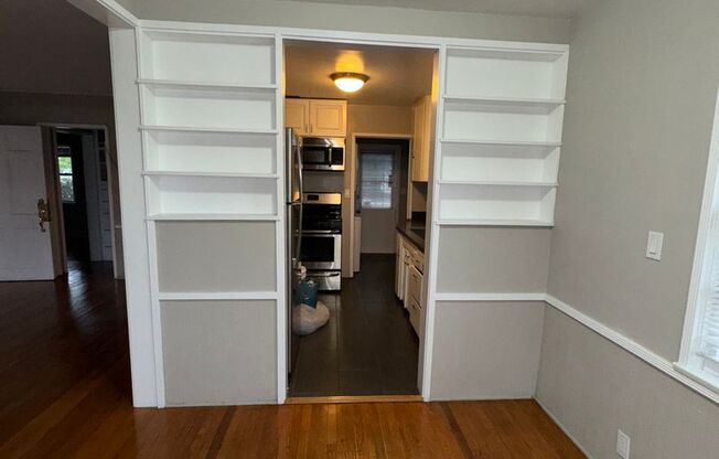 1 bed, 1 bath, $1,995