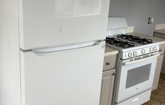 (211): 105-109 Marina Way South