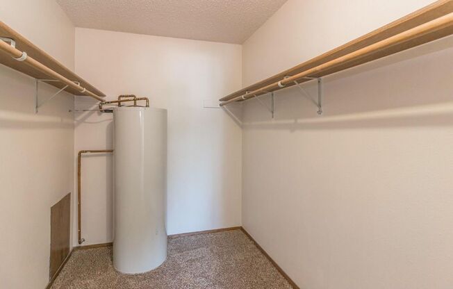 1 bed, 1 bath, 600 sqft, $800, Unit 670-05