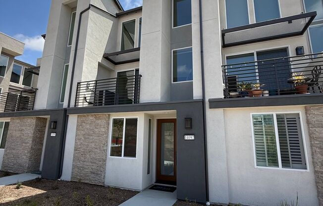 Brand New 2BR/2.5BA Townhome – 1669Sq Ft of Modern Luxury!