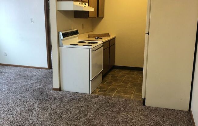 1 bed, 1 bath, 580 sqft, $650, Unit 1540-13
