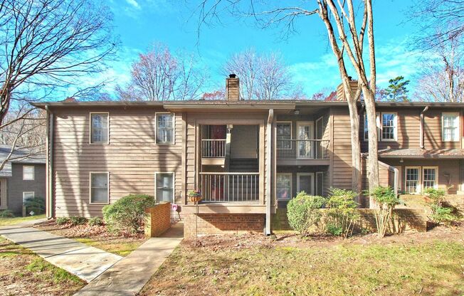 2 Bedroom Condo in Heart of SouthPark!!