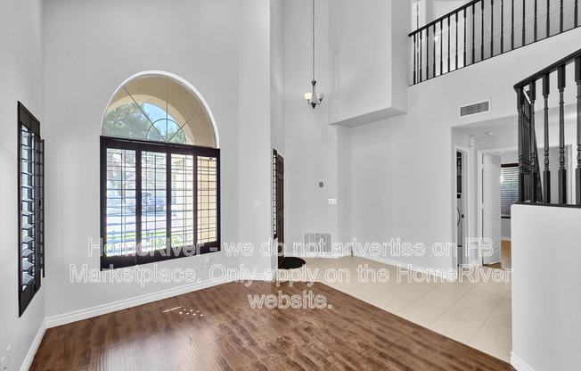 192 W LOS ARBOLES DR