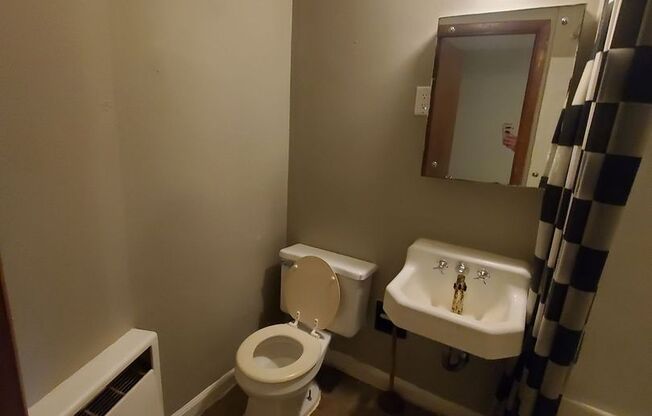 Studio, 1 bath, $645, Unit 712 #302