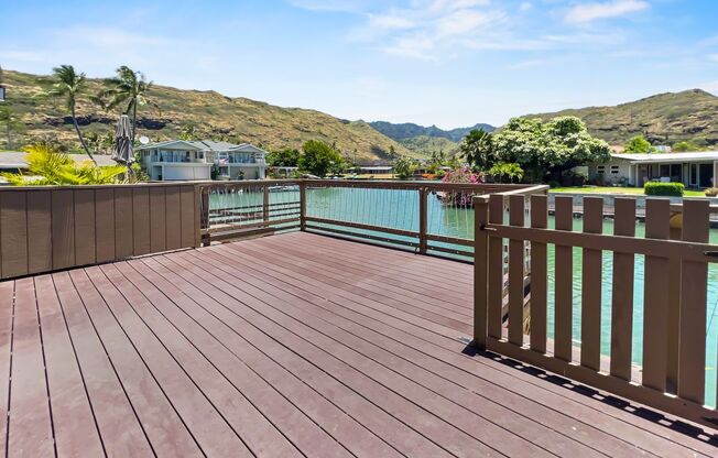 Video! Waterfront Townhouse w/Boat Dock!