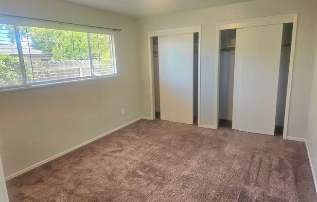 4th Street 5323-5325