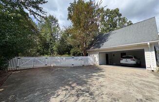 4 beds, 2.5 baths, $3,400