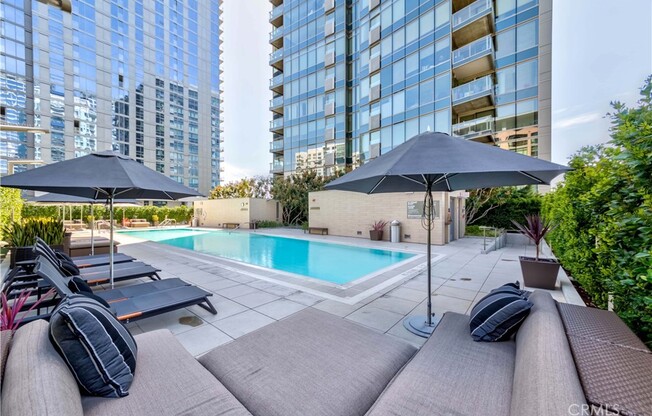 1 bed, 1 bath, 920 sqft, $2,900, Unit 909