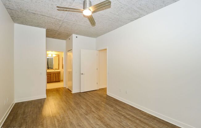 1 bed, 1 bath, 738 sqft, $2,750, Unit 204