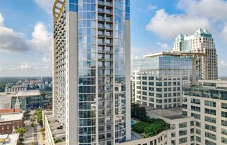 1 BEDROOM / 1 BATHROOM LUXURY HIGH RISE CONDO - Solaire at the Plaza