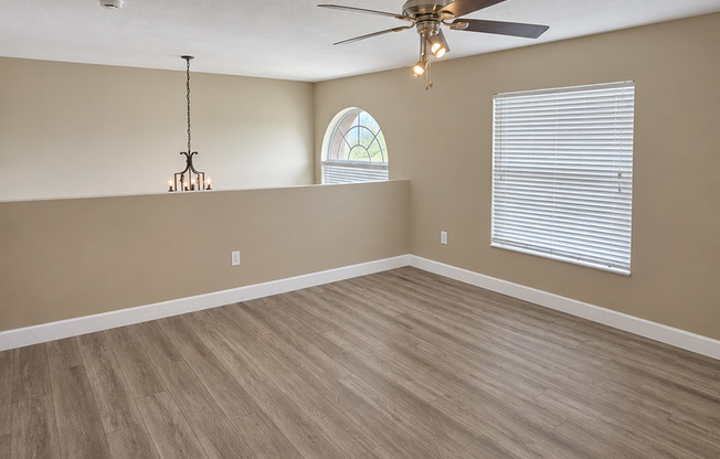 4 beds, 3.5 baths, $2,800