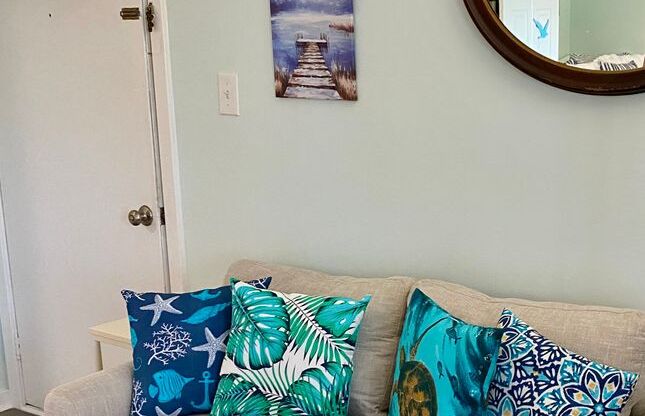 1BR/1BA Condo with Utilities Included in Fairfield Harbour Marina Community!