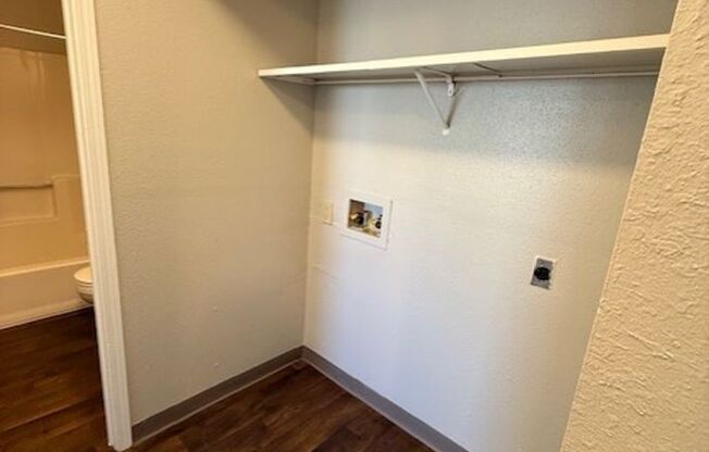 2 beds, 2 baths, 856 sqft, $869, Unit 2726-1203