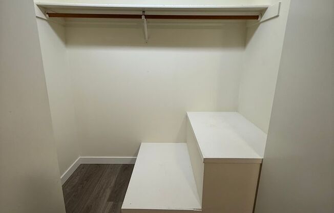 2 beds, 1.5 baths, 1,000 sqft, $1,695, Unit IG 3022