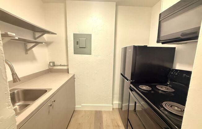 143 SW 9th Street