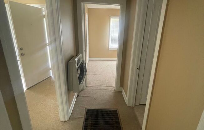 2 beds, 1 bath, $850