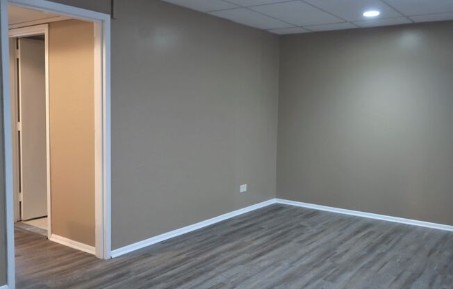 Lake Terrace #4. 3BD/1BA  Very spacious condo on Lake Avenue!  $2700 per month includes assigned parking - Available 8/13/26!