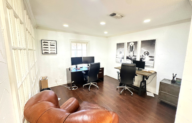1220 BROWN TRL