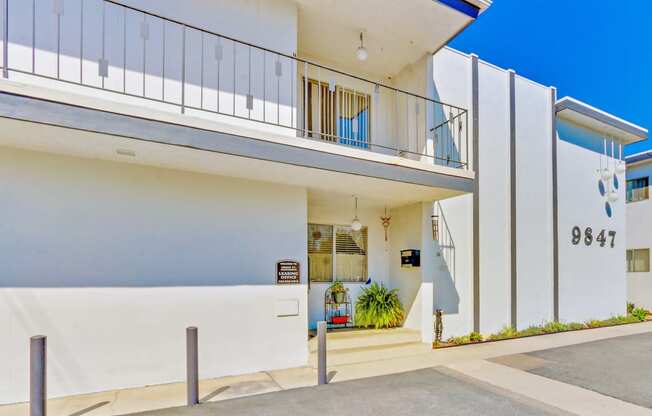 Welcome to Cedar Court Apartments