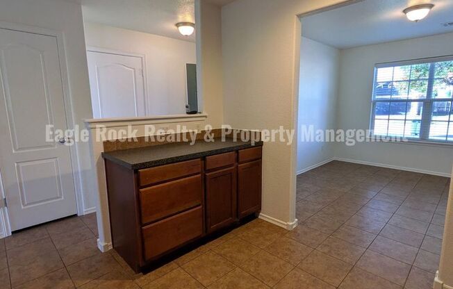 3 beds, 2 baths, $1,700