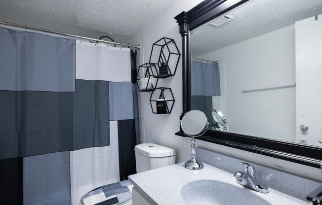 1 bed, 1 bath, 871 sqft, $1,325, Unit N6911A (1X1D)