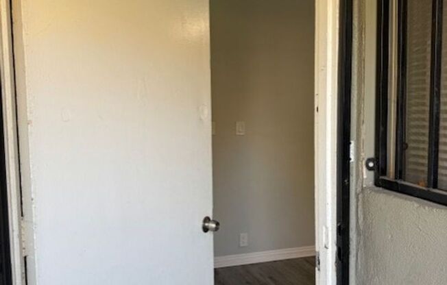 3 beds, 1 bath, 1,075 sqft, $2,495, Unit 2028-A