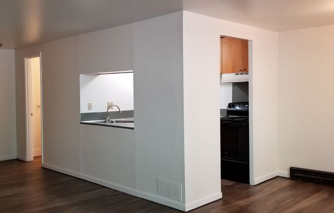 1 bed, 1 bath, 650 sqft, $1,550, Unit A