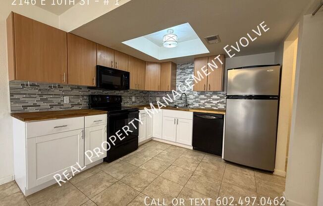 2146 E 10 ST