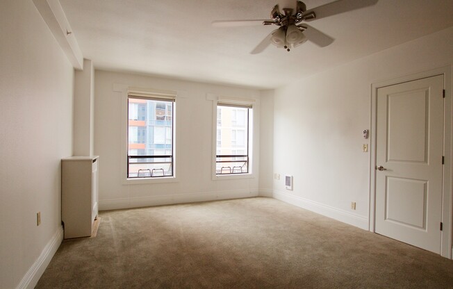 1 bed, 2 baths, 692 sqft, $2,295, Unit 0512