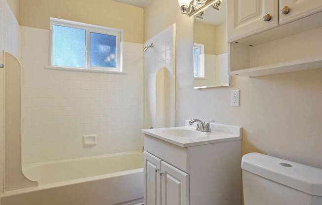 Updated Bathrooms at Parkside Apartments, Davis, CA, 95616
