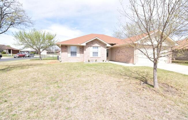 4201 BLUESTEM LN