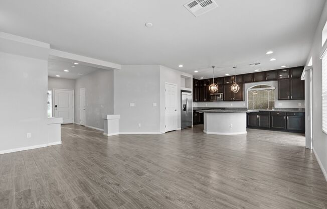 ~BRAND SPARKLING NEW American West Home! UPGRADES GALORE & A GREAT SIZED BACKYARD!~