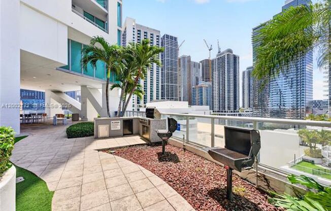 2 beds, 2 baths, 1,208 sqft, $5,490, Unit 888 Biscayne Blvd # 2404