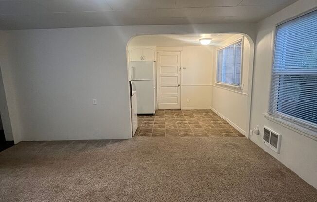 2 beds, 1 bath, $1,495