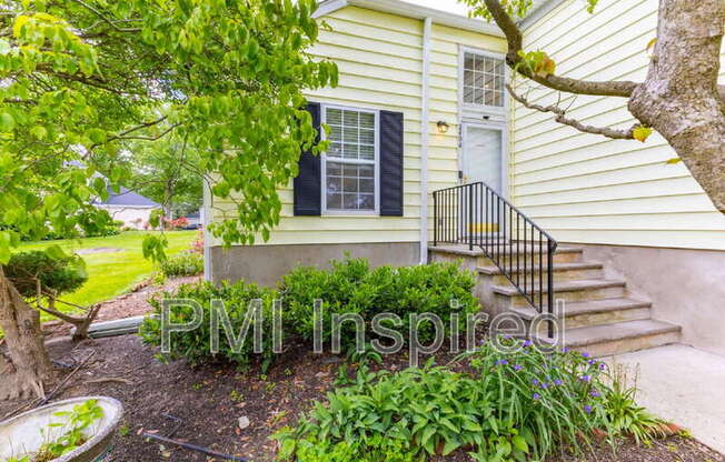 2404 BUCKINGHAM CIR