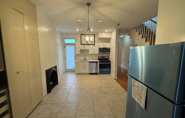 3 beds, 1.5 baths, $2,995, Unit 2nd