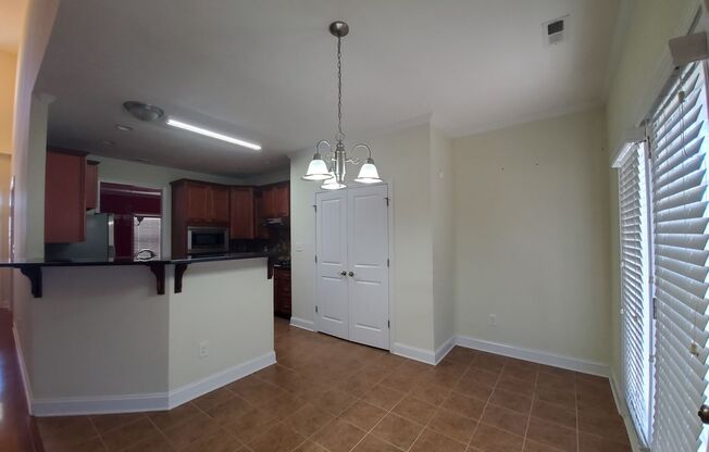 3 beds, 2.5 baths, $2,100