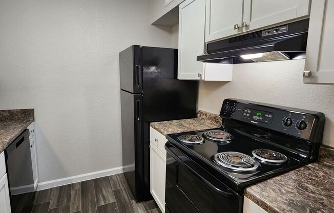 2 beds, 2 baths, 931 sqft, $1,195, Unit 02-0213